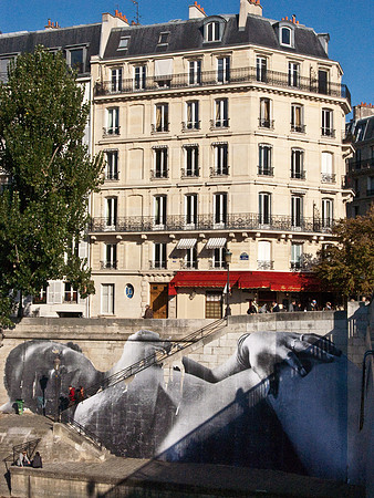 Paris, 2009.